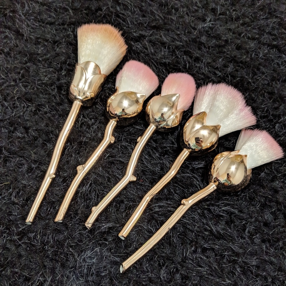 Pink 5pc rose brushes
